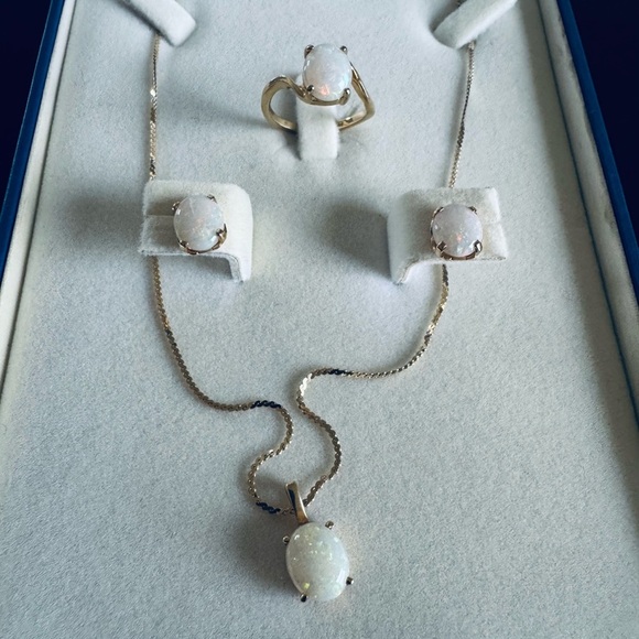 Vintage Jewelry - Vintage Opal 14K Jewelry Set Necklace Pendant Ring Earrings Oval Cabochon